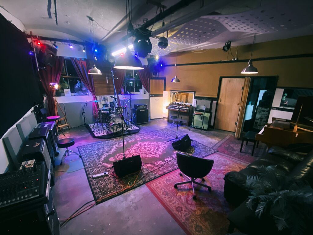 Rehearsal Space in Manchester – Dead Basic Studios